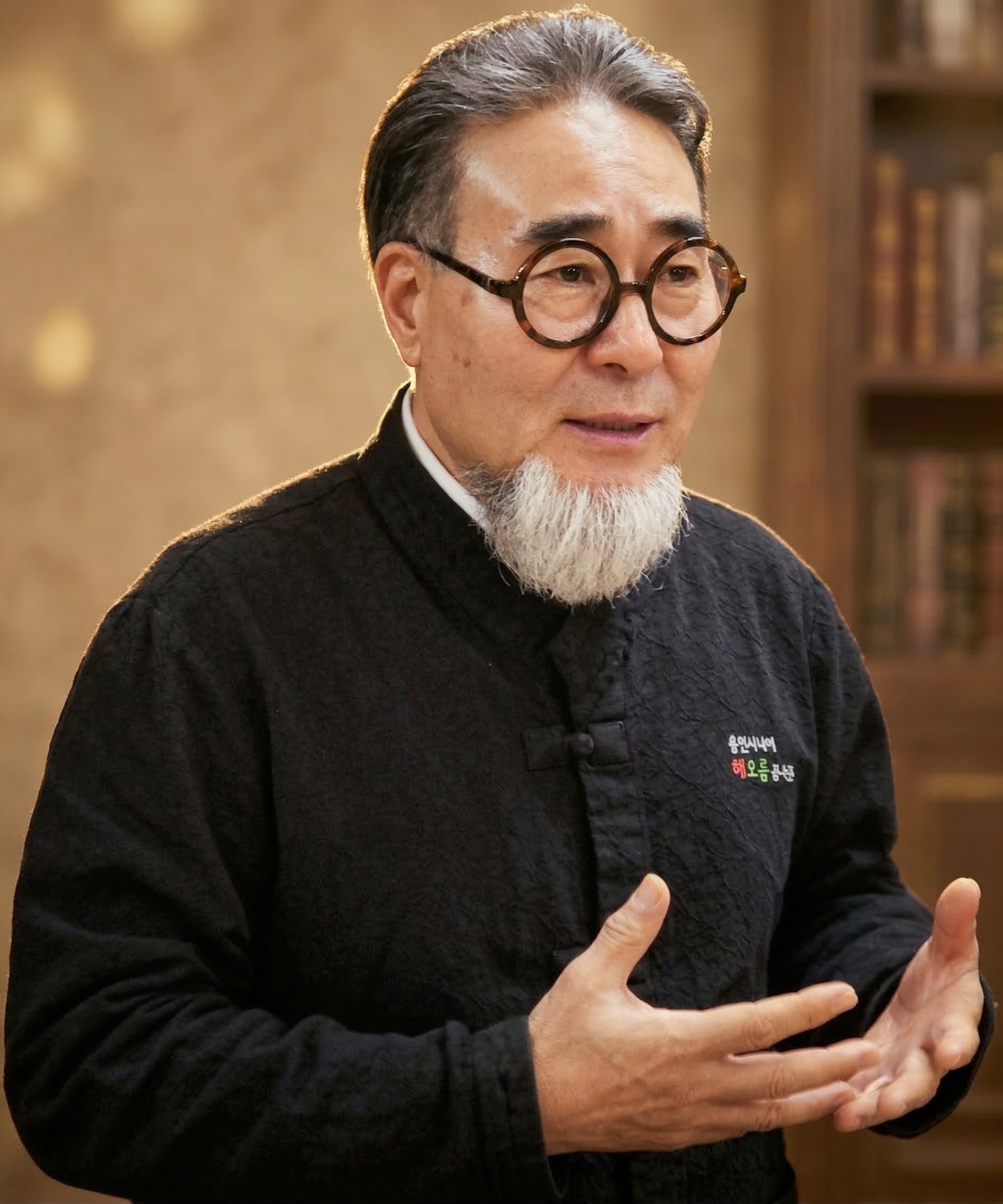 윤상형 이사장